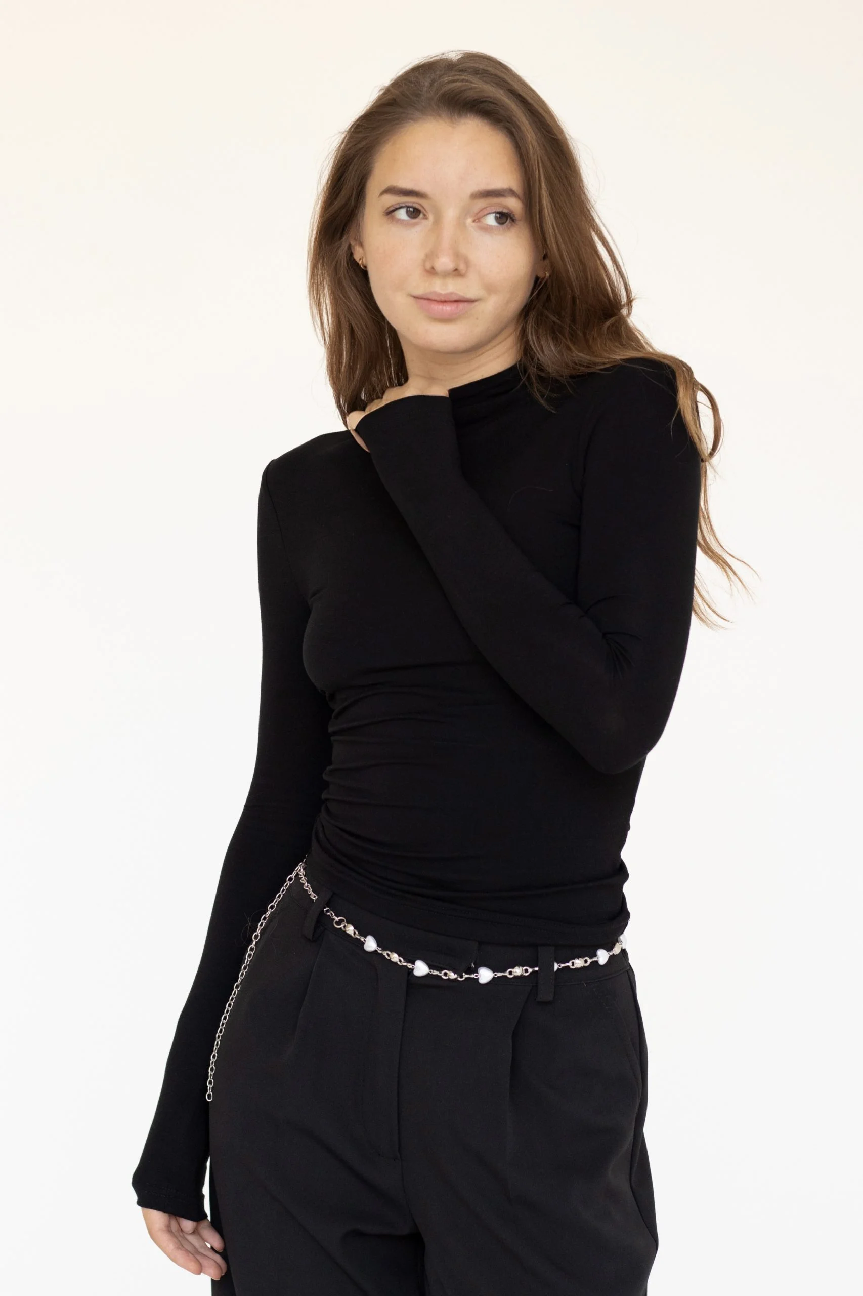 ЛОНГСЛІВ З ГОРЛОВИНОЮ, ЧОРНИЙ